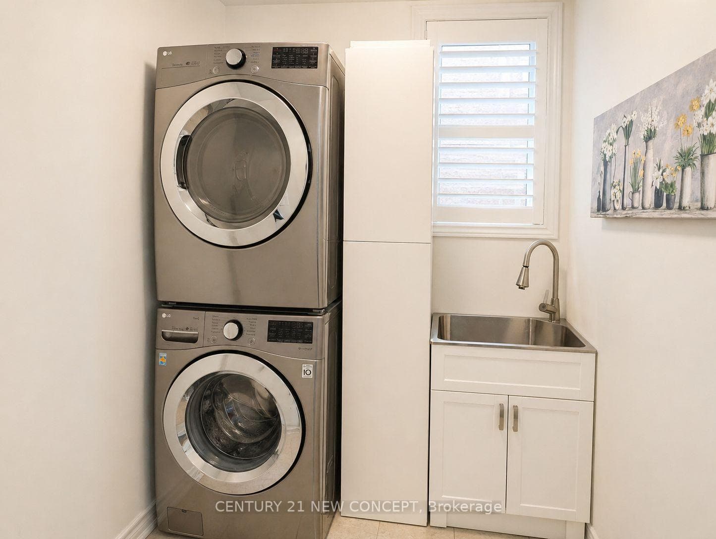 4266 Ryan Lane - Detached photo 7 of 46 in Burlington, Ontario
