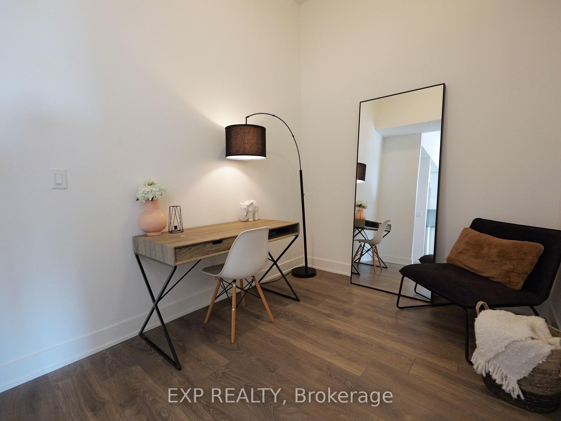 2481 Taunton Road Unit 401 - Condo photo 15 of 23 in Oakville, Ontario