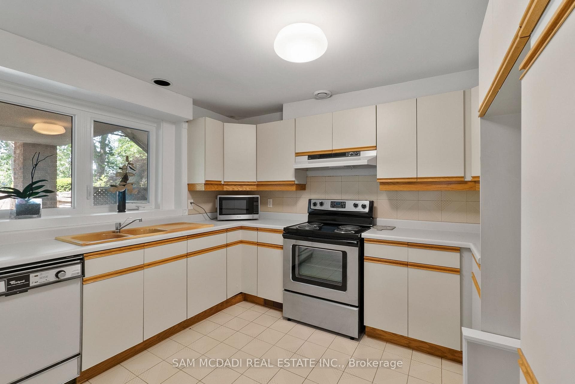 2235 Shawanaga Trail - Detached photo 34 of 48 in Mississauga, Ontario