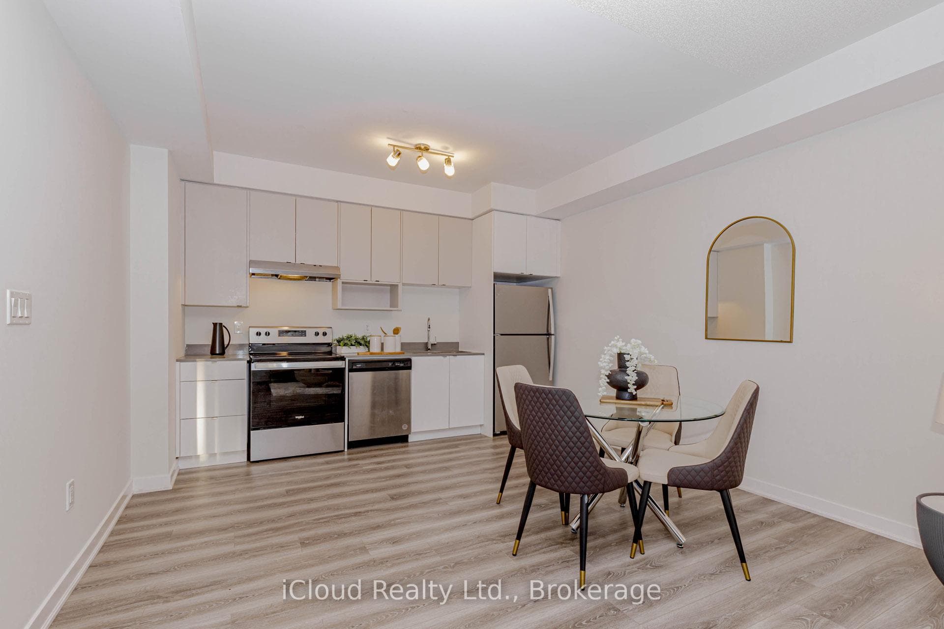 3189 BASTEDO Common Unit 69 - Townhouse photo 16 of 50 in Burlington, Ontario