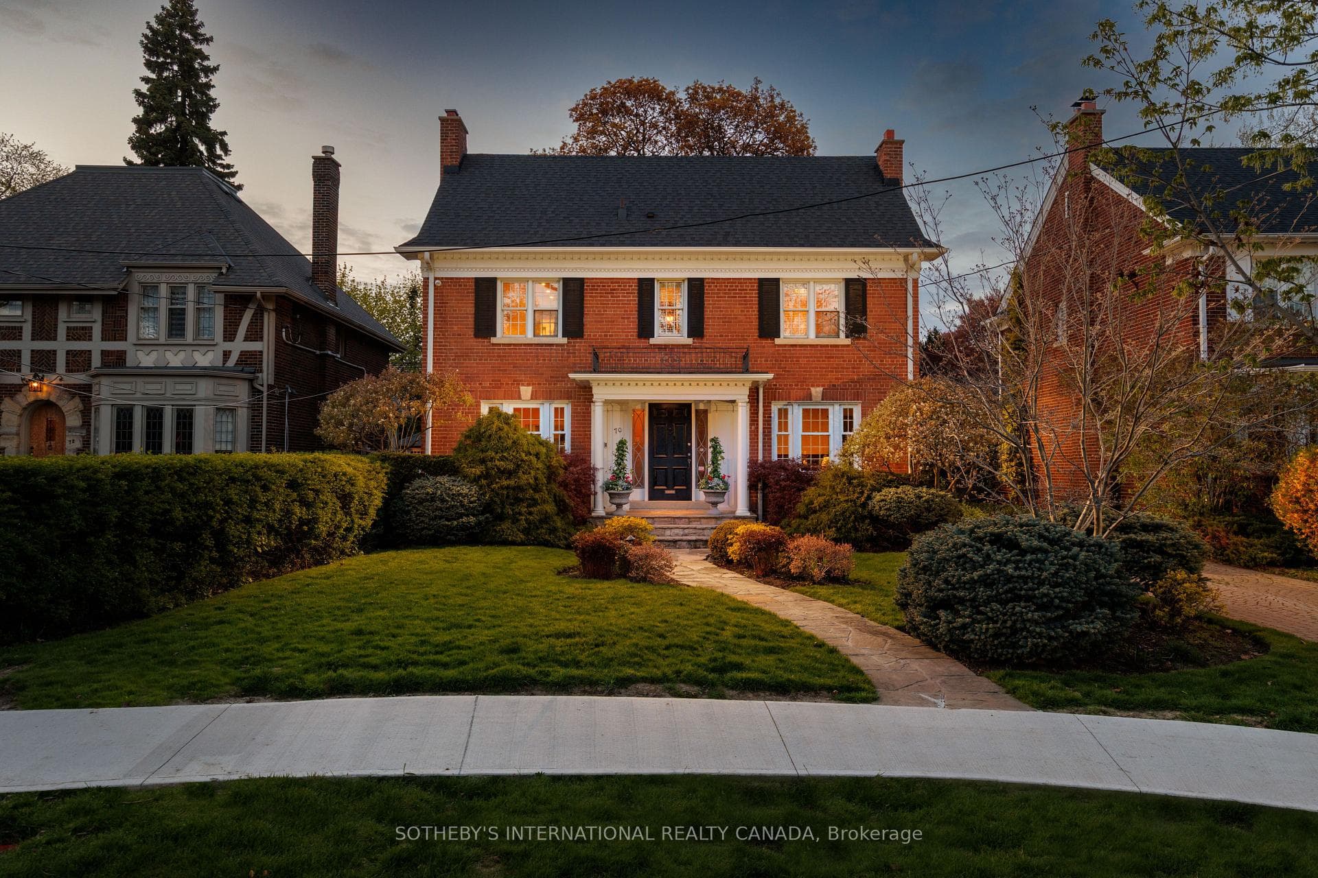 70 King Georges Road - Detached photo 1 of 50 in Etobicoke (Islington / Rexdale), Ontario