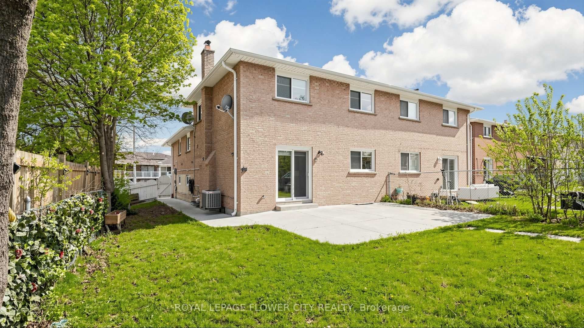 307 Royal Salisbury Way - Semi-Detached photo 47 of 48 in Brampton, Ontario