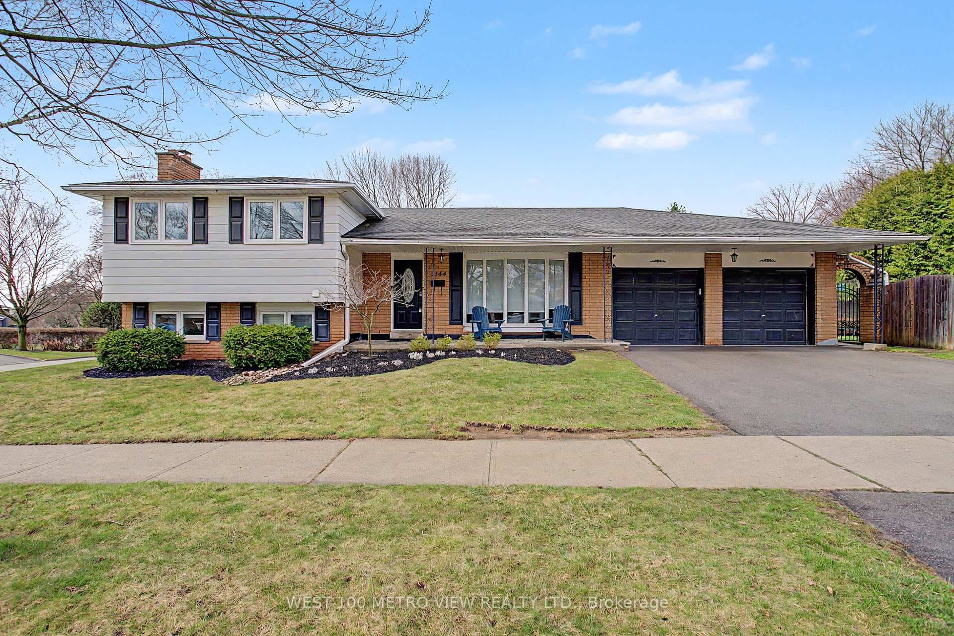 2144 Sandringham Drive - Detached for sale in Aldershot, Ontario