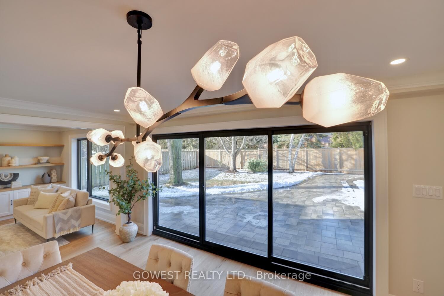 981 Valdese Drive - Detached photo 16 of 50 in Mississauga, Ontario