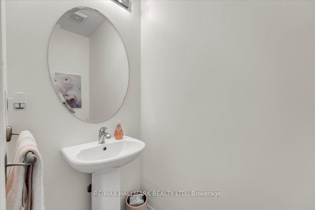 1011 Deta Road Unit 701 - Condo photo 21 of 42 in Mississauga, Ontario