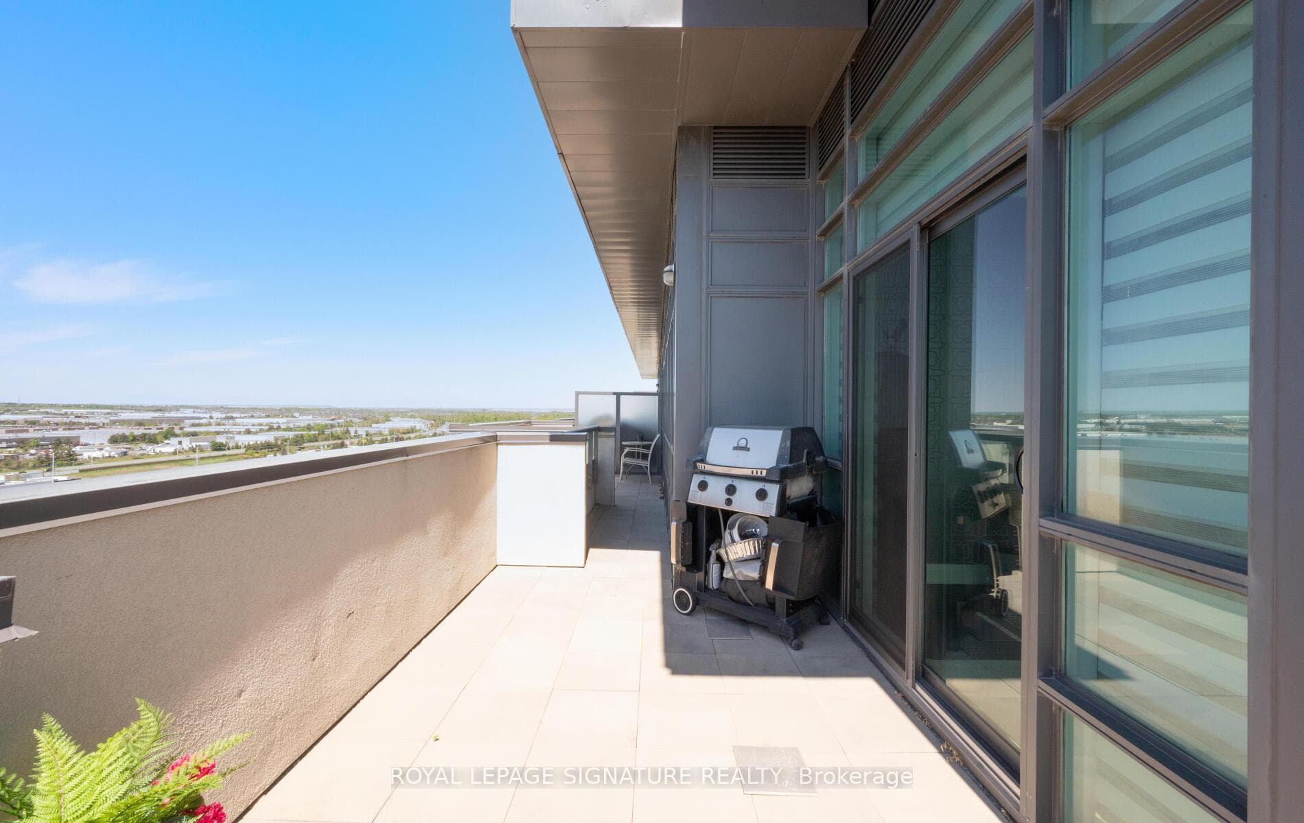 55 Yorkland Boulevard Unit PH1202 - Condo photo 43 of 50 in Brampton, Ontario