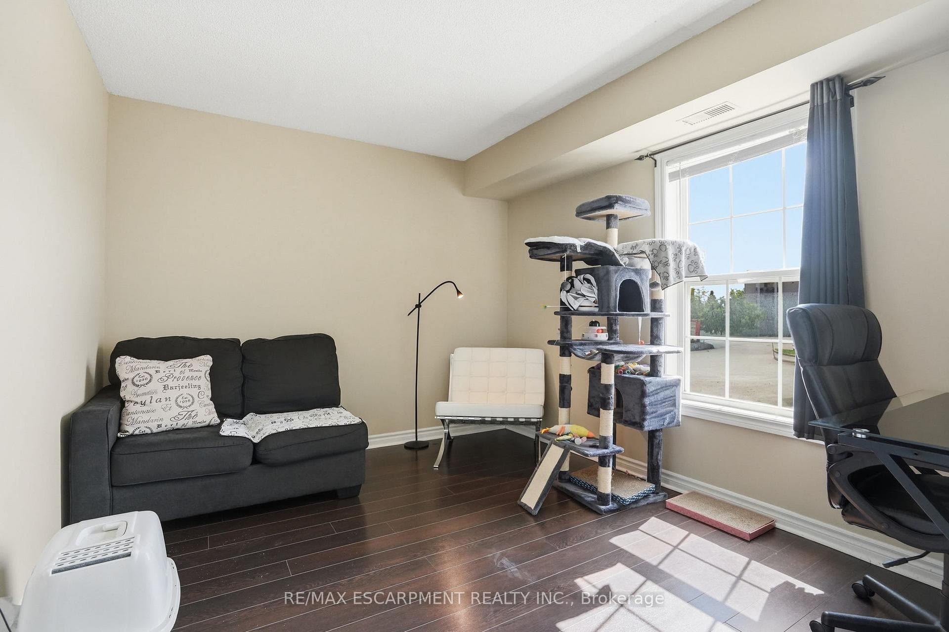 1451 WALKERS Line Unit 216 - Condo photo 17 of 26 in Burlington, Ontario
