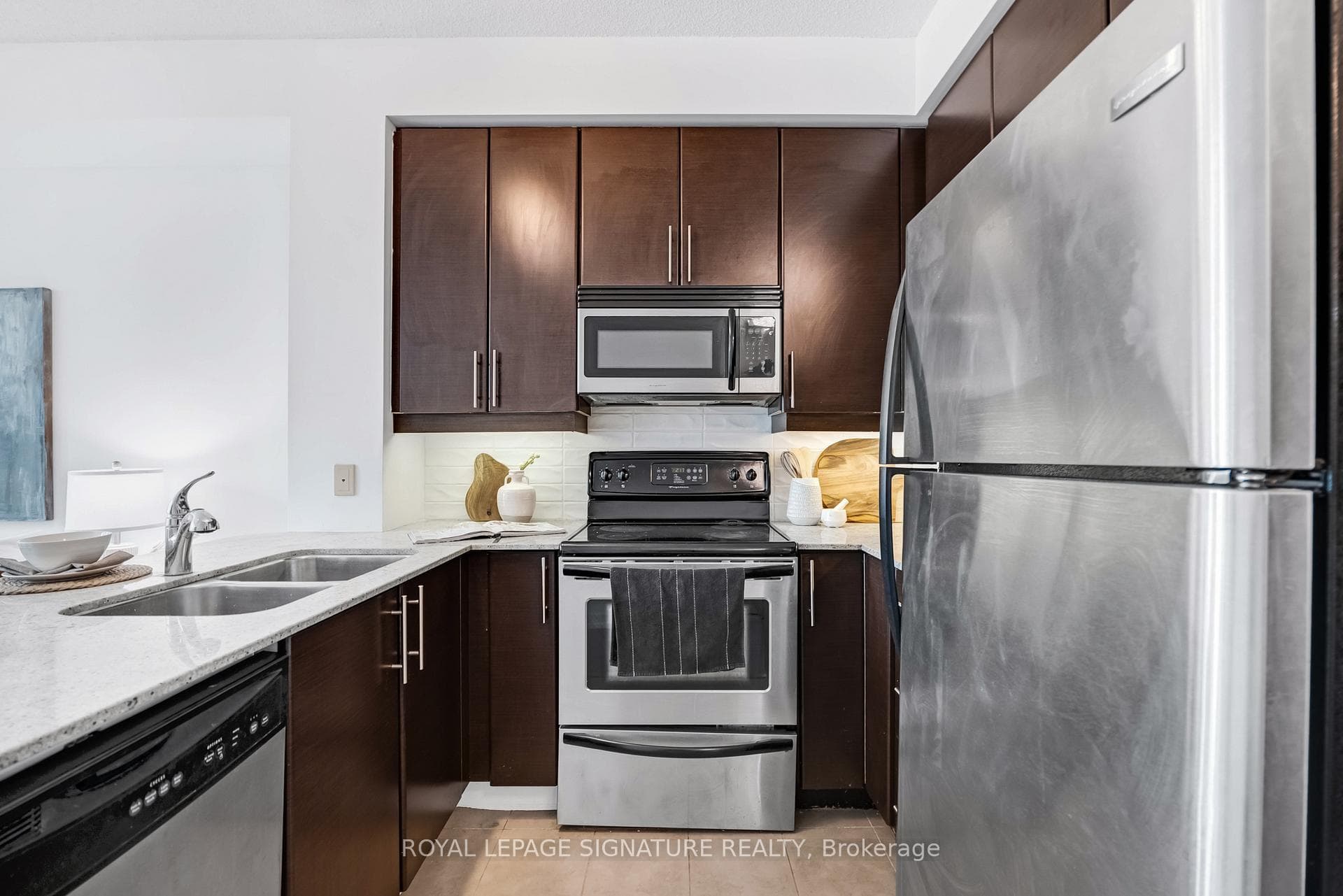 18 Harbour Street Unit 1801 - Condo photo 10 of 35 in Downtown Toronto / Waterfront, Ontario