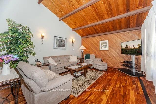 24 Cedar Drive - Detached photo 11 of 50 in Caledon, Ontario