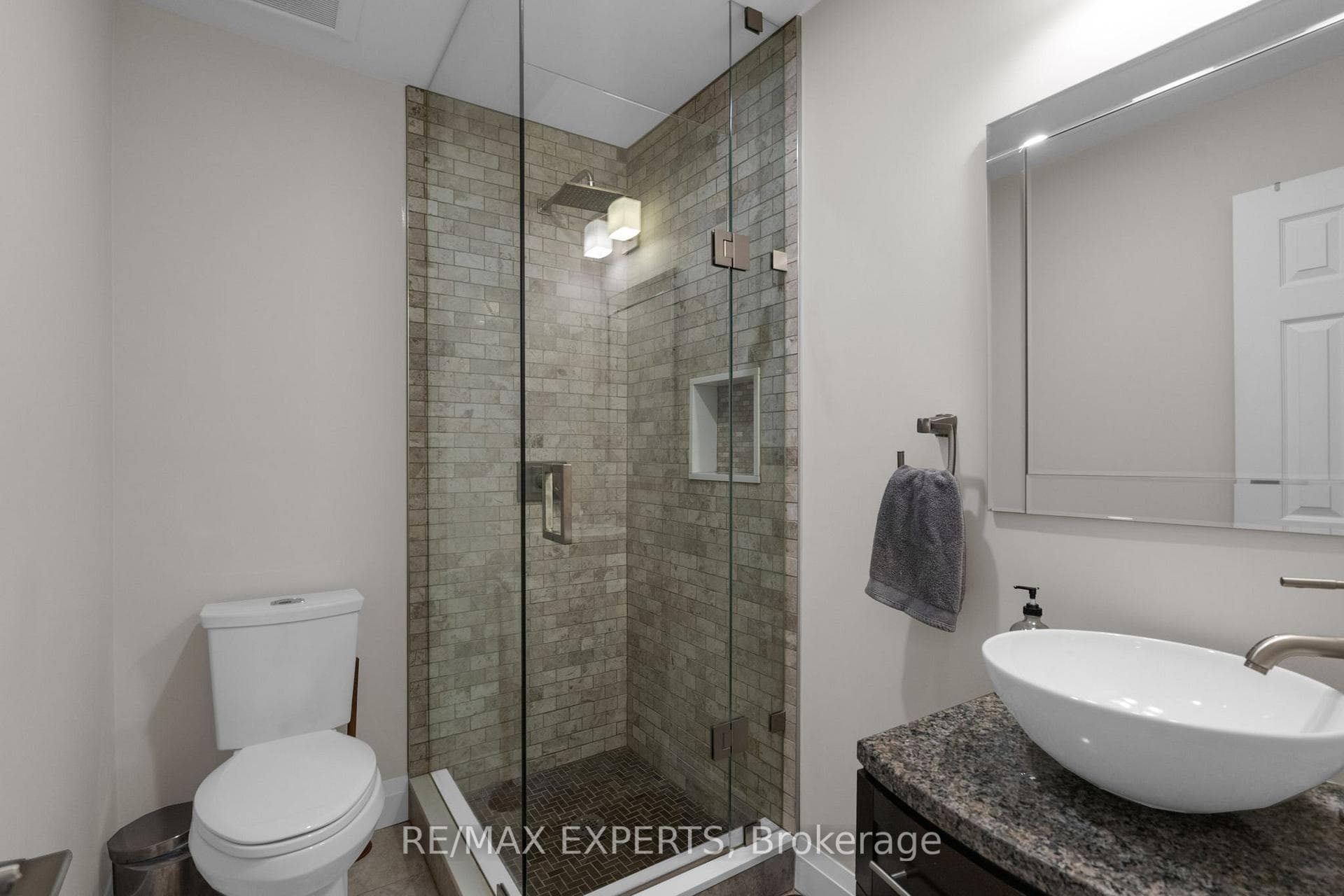 317 Marple Crescent - Detached photo 14 of 50 in Caledon, Ontario