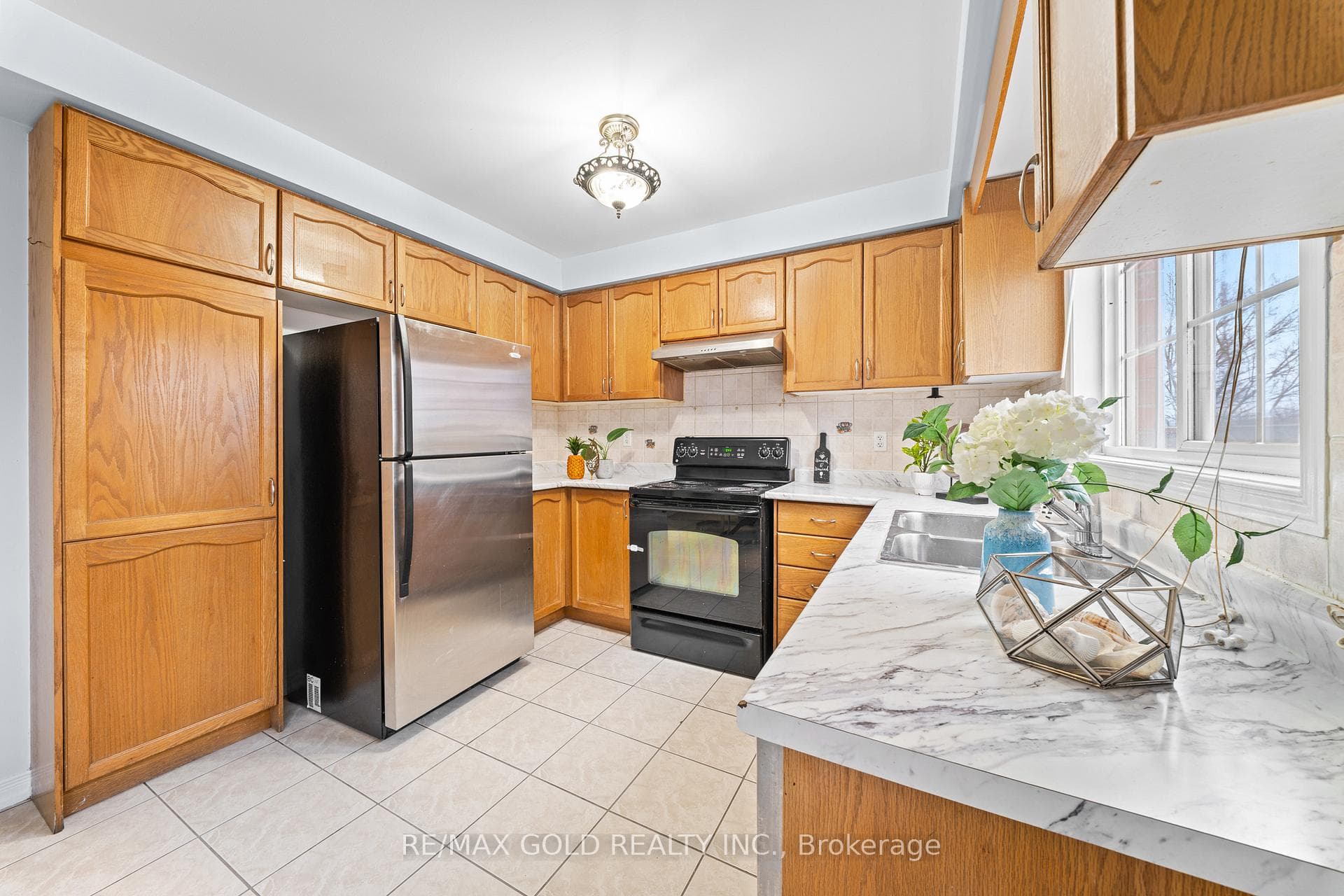 15 Revelstoke Place - Semi-Detached photo 18 of 49 in Brampton, Ontario