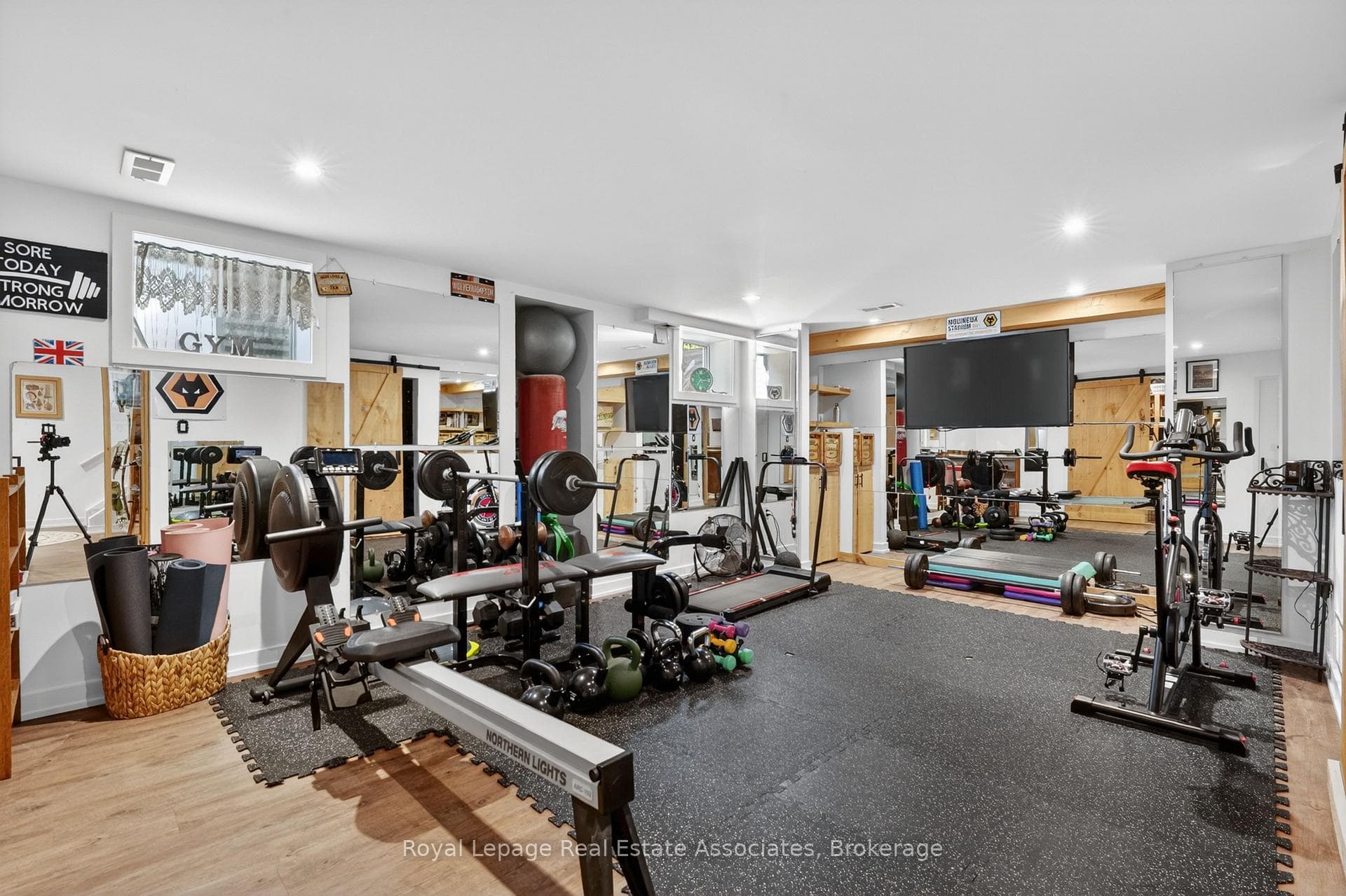 174 Cheverie Street - Detached photo 41 of 49 in Oakville, Ontario