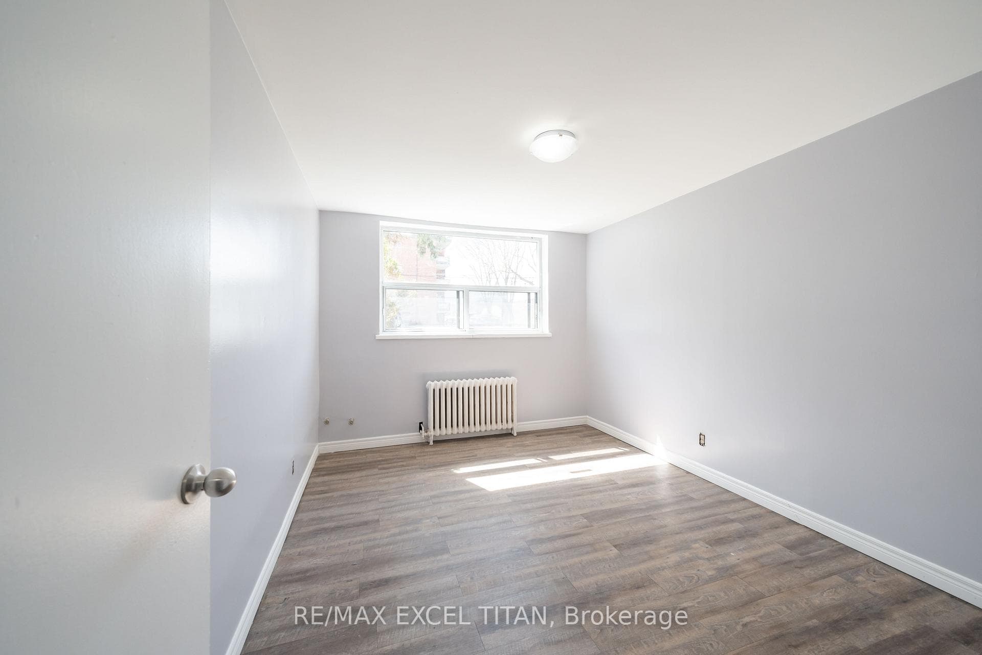 799 Robinson Street Unit 11 - Condo photo 4 of 13 in Burlington, Ontario