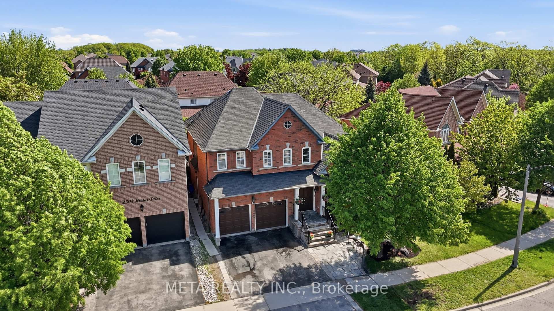 2299 Stratus Drive - Detached photo 4 of 42 in Oakville, Ontario