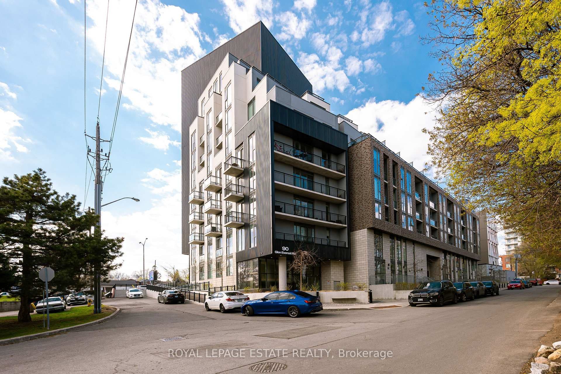 90 Glen Everest Avenue Unit 611 - Condo photo 2 of 22 in Birch Cliff / Cliffside, Ontario