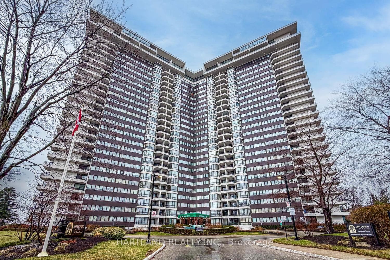 1333 Bloor Street Unit 2409 - Condo for sale in Streetsville, Ontario