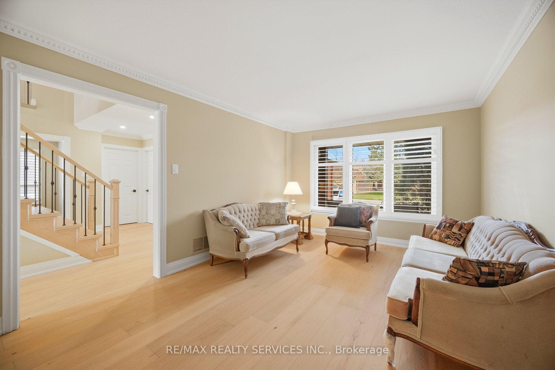 23 Newbury Crescent - Detached photo 9 of 47 in Brampton, Ontario