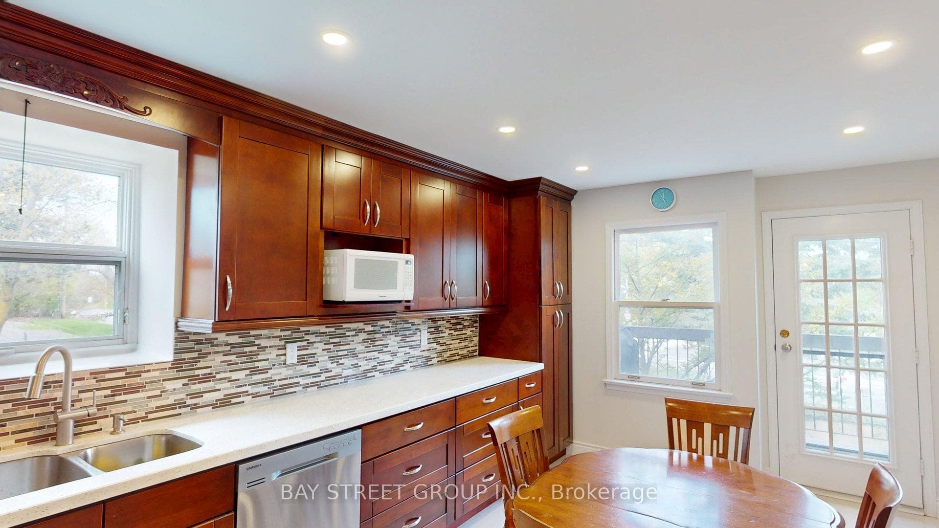 2 Morning Glory Way - Condo photo 9 of 44 in Hillcrest Village / Bayview Village, Ontario