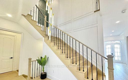 469 Threshing Mill Boulevard - Detached photo 28 of 45 in Oakville, Ontario