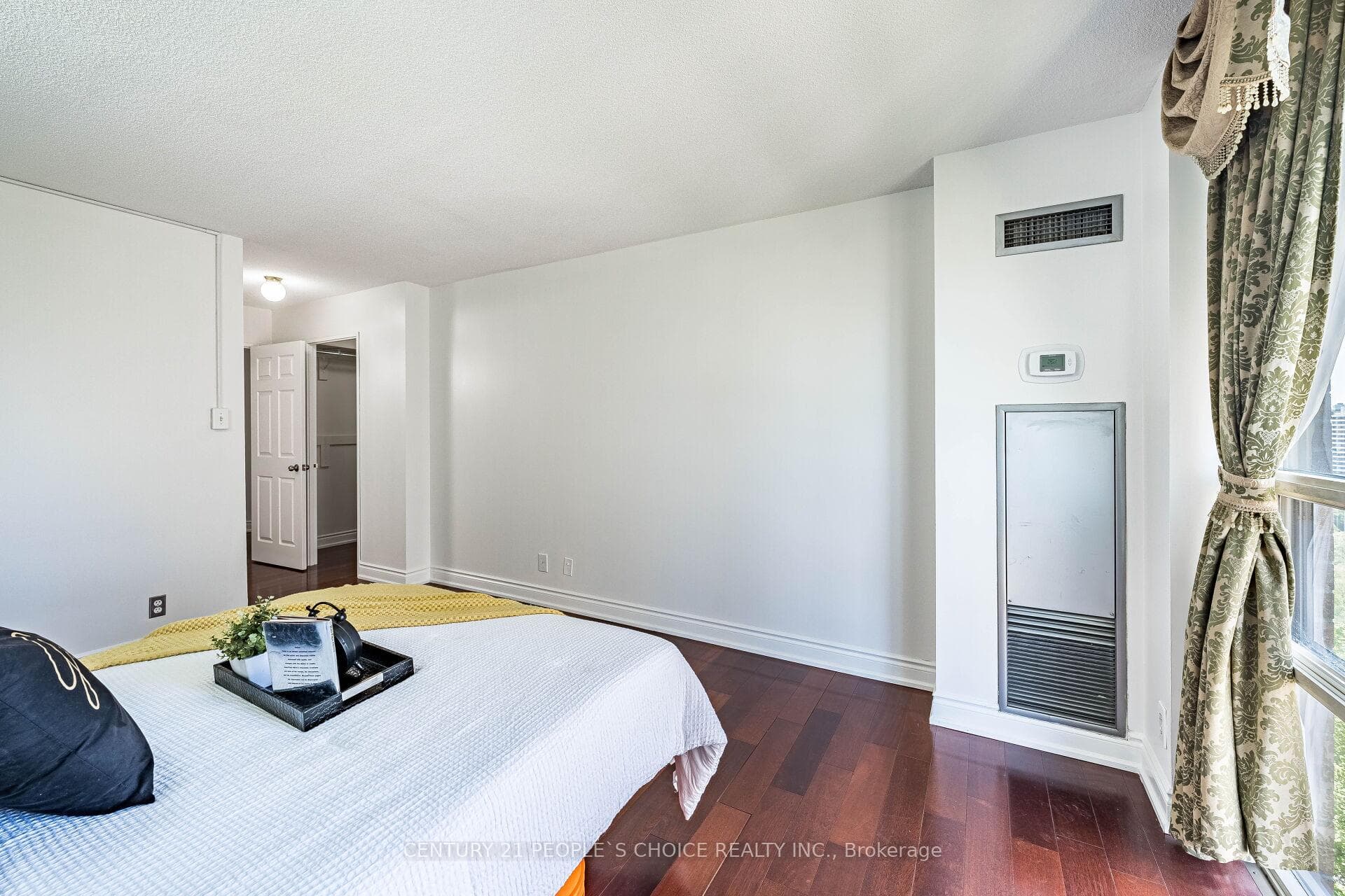 195 Wynford Drive Unit 1602 - Condo photo 22 of 37 in Flemingdon Park / Don Mills, Ontario