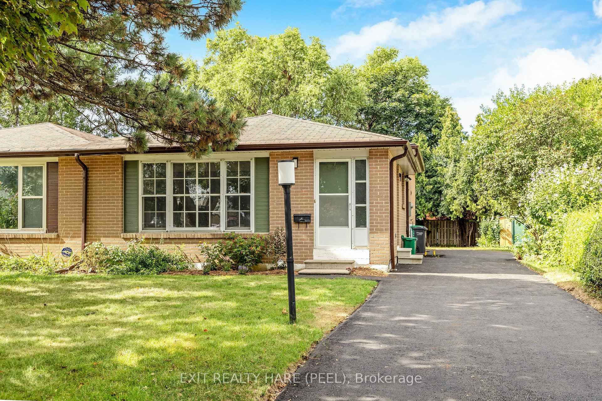 5 Garside Crescent - Semi-Detached for sale in Mount Pleasant, Ontario