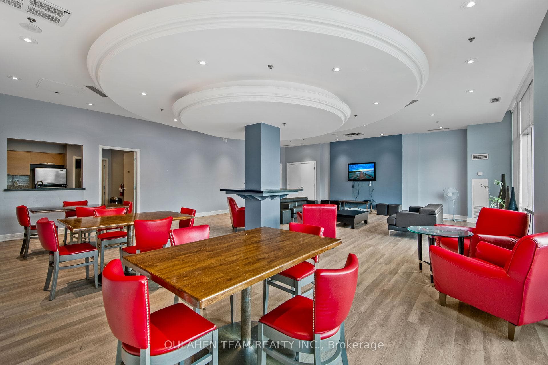 16 Harrison Garden Boulevard Unit 309 - Condo photo 25 of 35 in Willowdale / Newtonbrook, Ontario