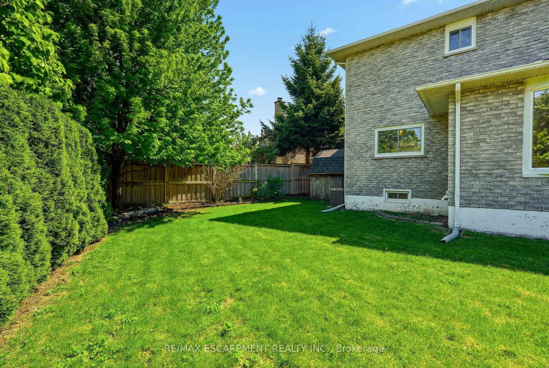 2347 Tweedsmuir Court - Detached photo 47 of 48 in Burlington, Ontario