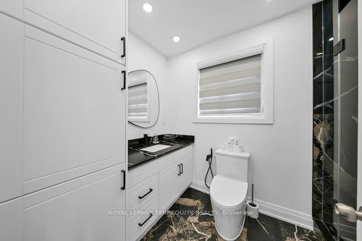 49 Manderley Drive Unit Main - Detached photo 3 of 13 in Birch Cliff / Cliffside, Ontario
