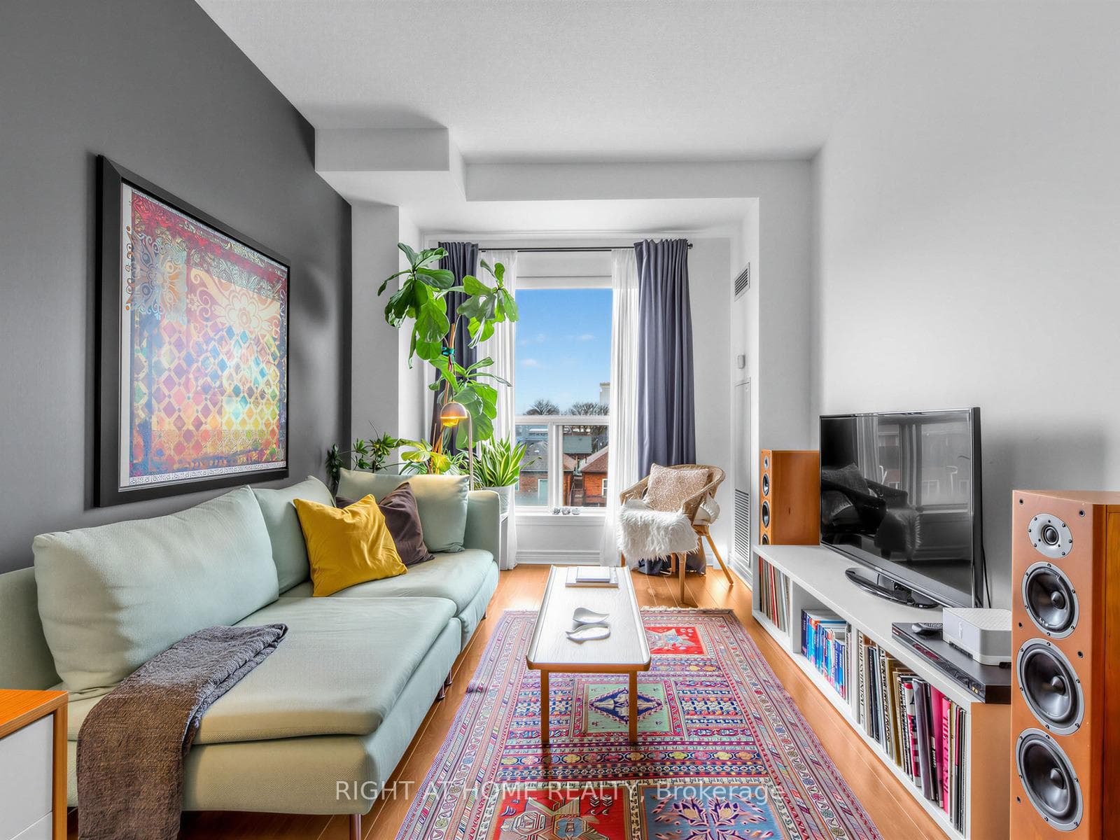 11 Christie Street Unit 406 - Condo photo 6 of 32 in Annex / Yorkville / Summerhill, Ontario