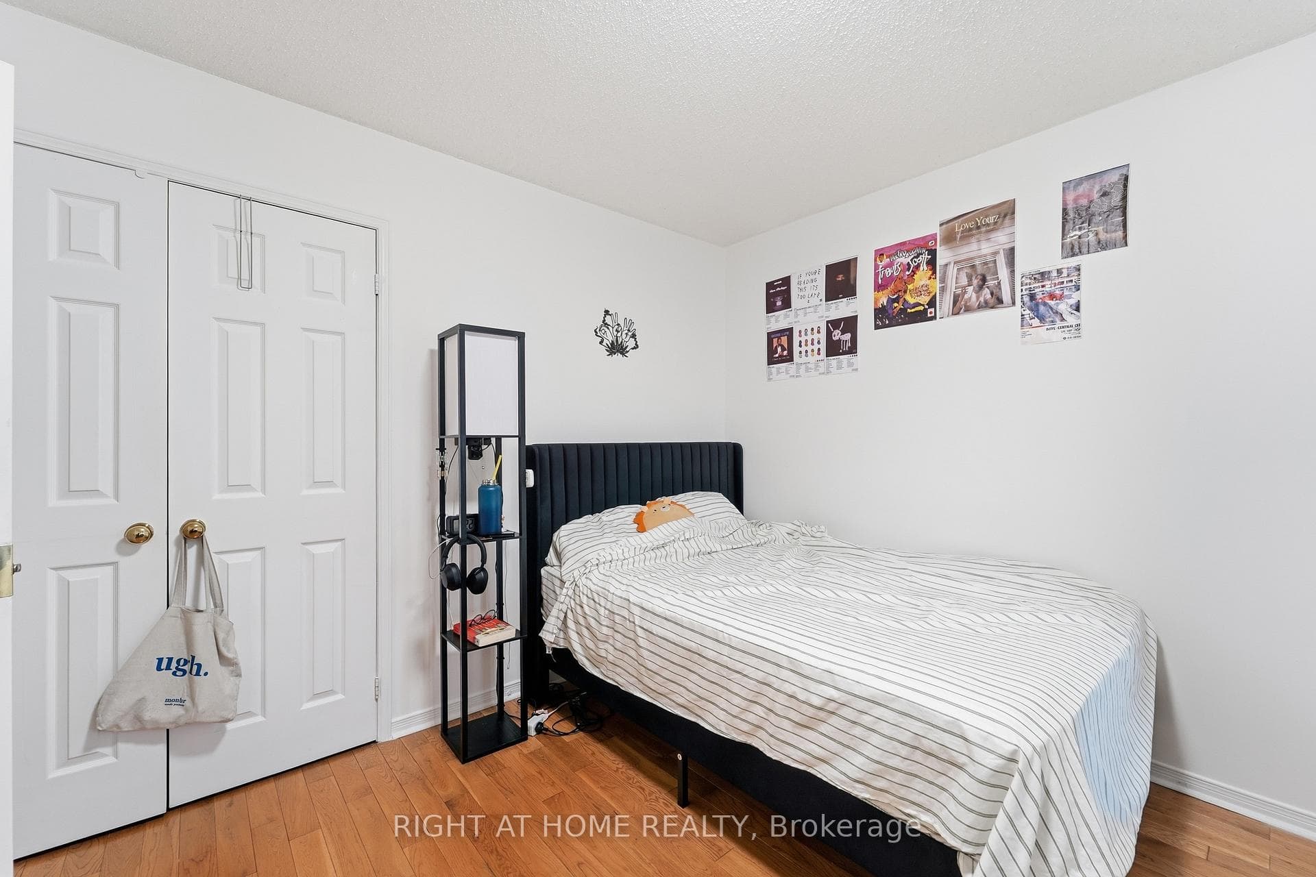 141 Sandown Avenue - Detached photo 18 of 40 in Birch Cliff / Cliffside, Ontario