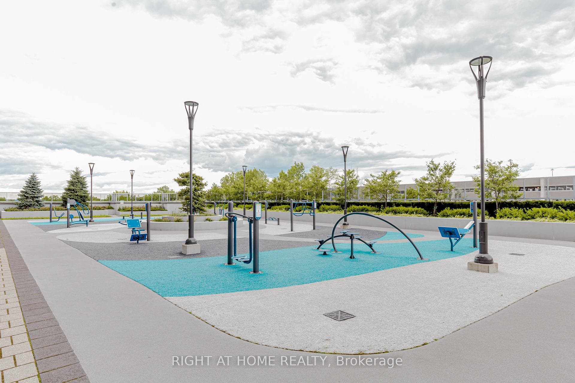 2093 Fairview Street Unit 709 - Condo photo 45 of 45 in Burlington, Ontario
