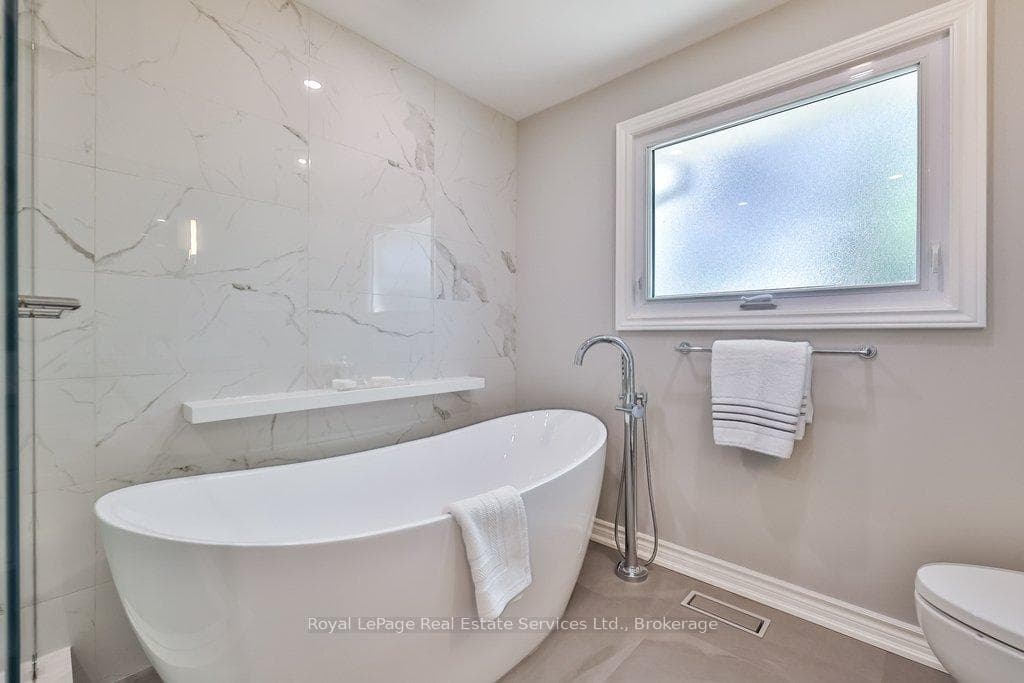 1528 Warland Road - Detached photo 33 of 50 in Oakville, Ontario