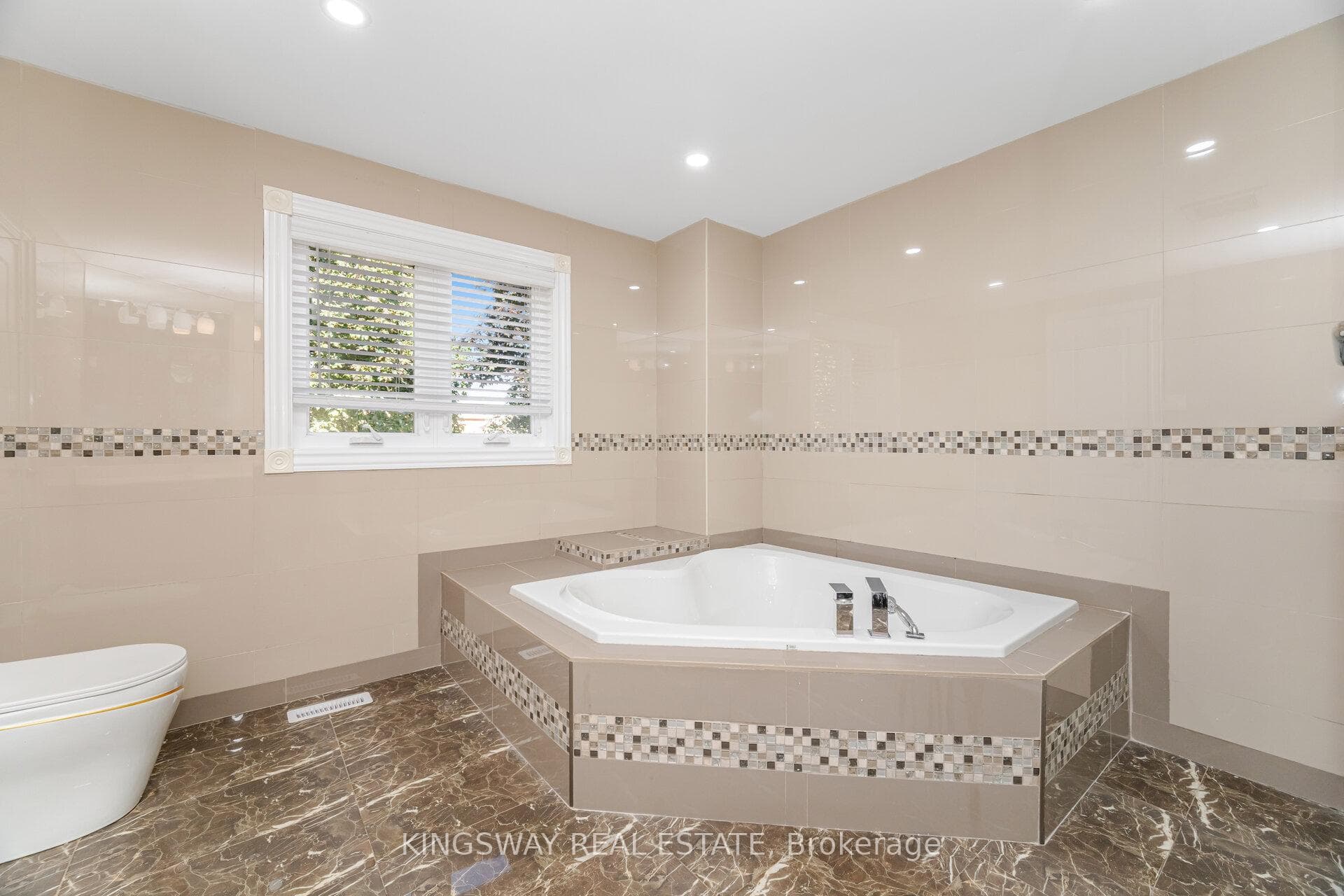 1008 Ceremonial Drive - Detached photo 37 of 48 in Mississauga, Ontario