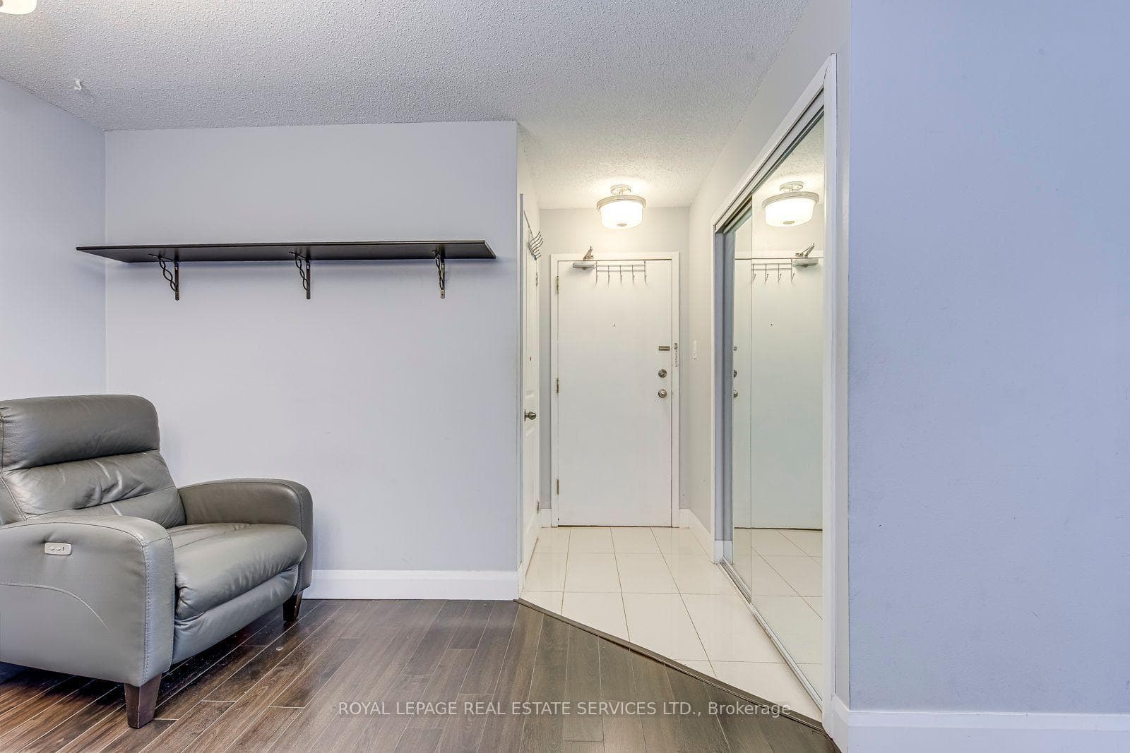1450 Glen Abbey Gate Unit 911 - Condo photo 7 of 29 in Oakville, Ontario