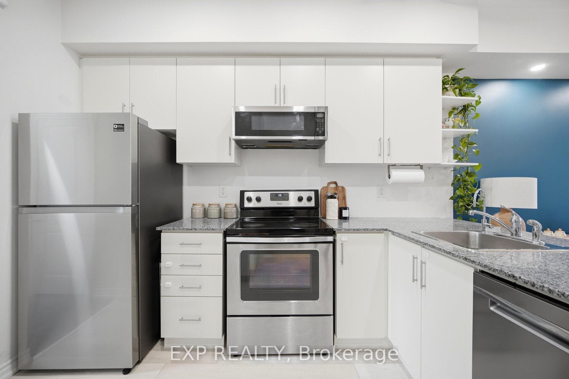 110 Caledonia Park Road Unit 2 - Condo photo 9 of 38 in Keelesdale / Eglinton West, Ontario