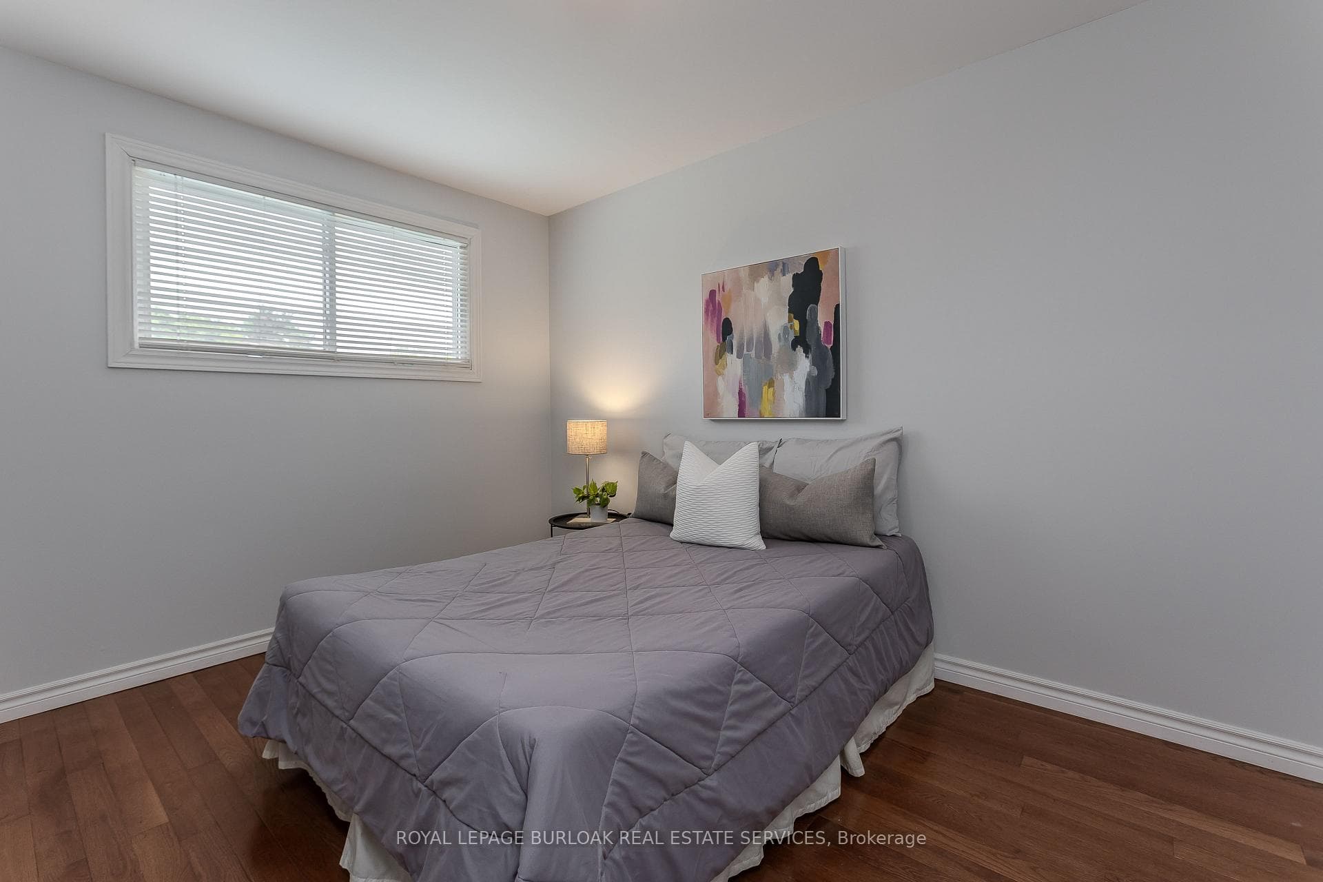 3125 Michael Crescent - Detached photo 15 of 34 in Burlington, Ontario