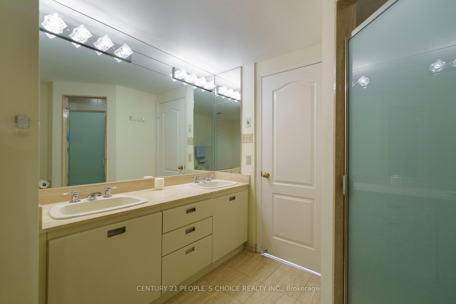 1905 Pilgrims Way Unit 506 - Condo photo 33 of 46 in Oakville, Ontario