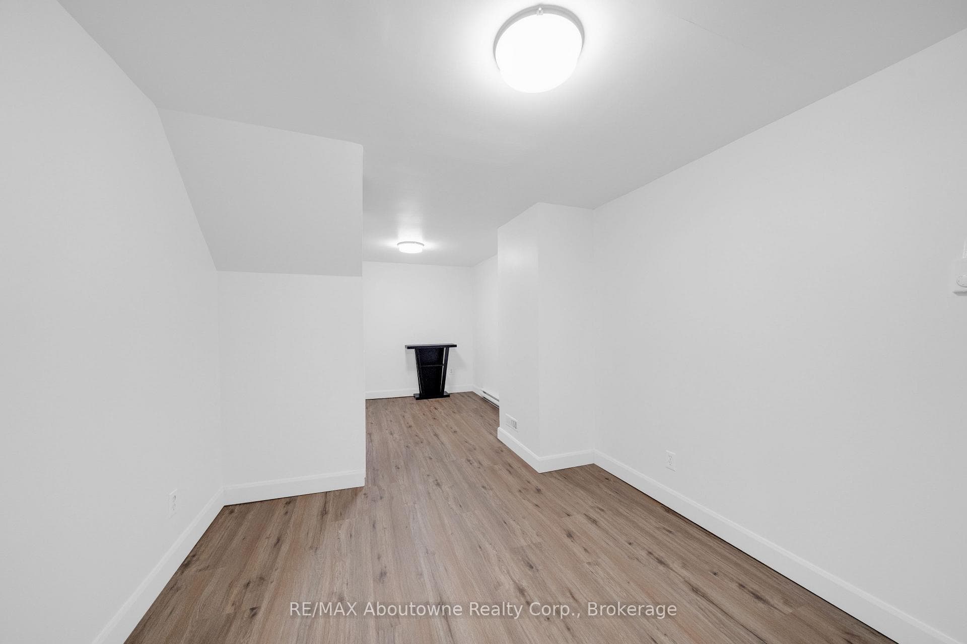 1270 Gainsborough Drive Unit 35 - Condo photo 17 of 50 in Oakville, Ontario