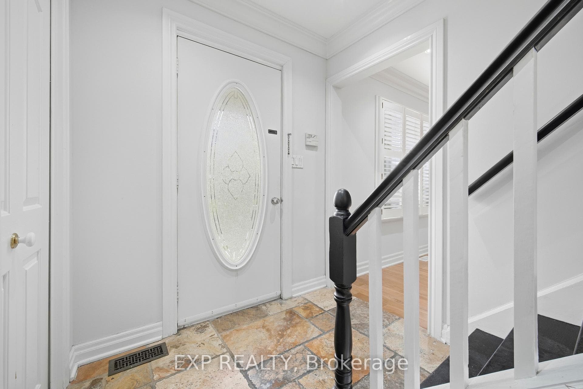 2065 Westfield Drive - Detached photo 5 of 50 in Mississauga, Ontario