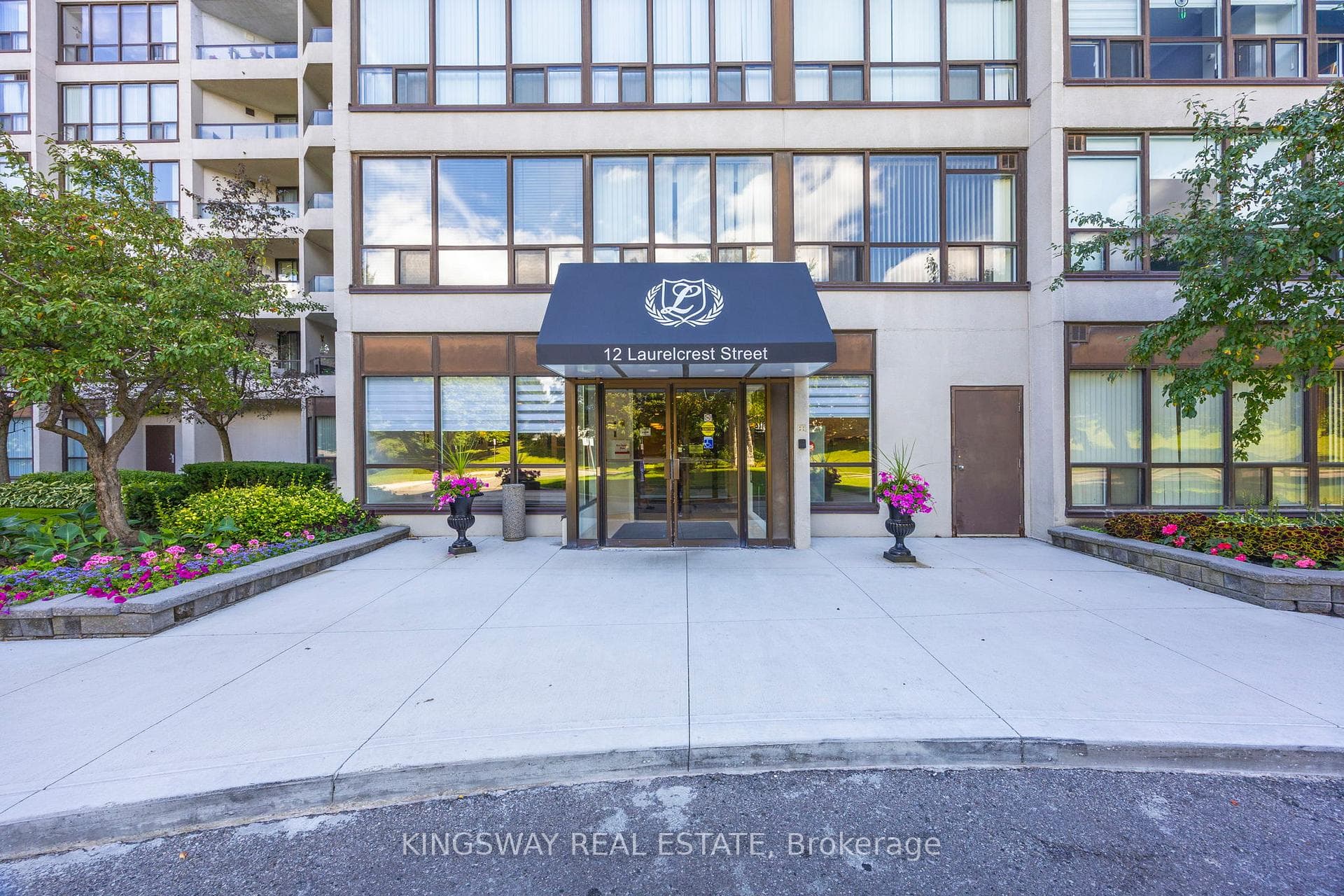12 Laurelcrest Street Unit 507 - Condo photo 2 of 20 in Brampton, Ontario
