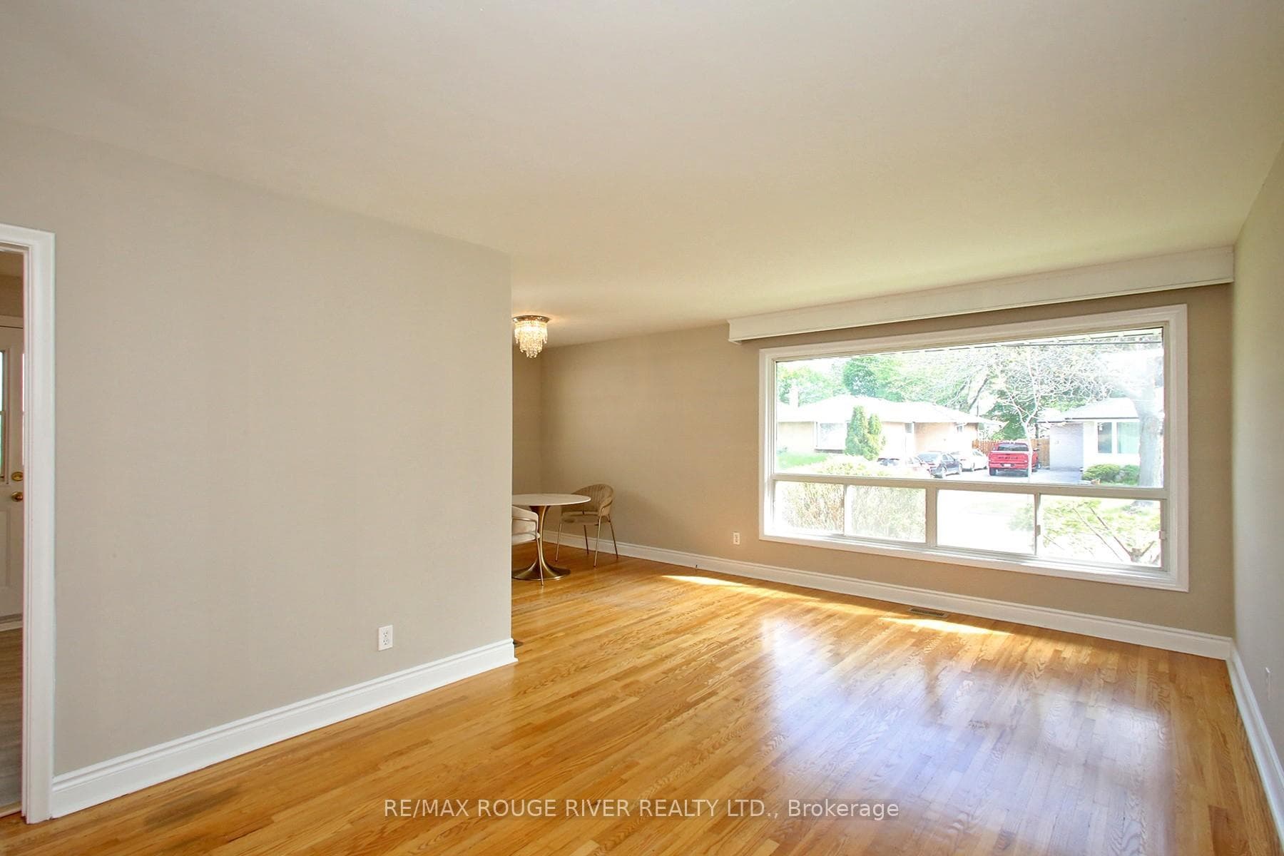 19 Thornbeck Drive - Detached photo 18 of 25 in Scarborough (West Hill / Highland Creek), Ontario