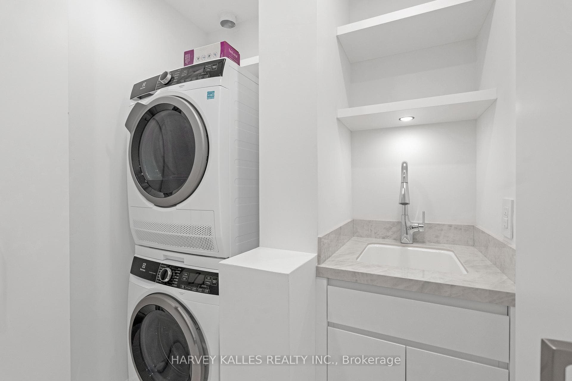 10 Bellair Street Unit 603 - Condo photo 37 of 38 in Annex / Yorkville / Summerhill, Ontario