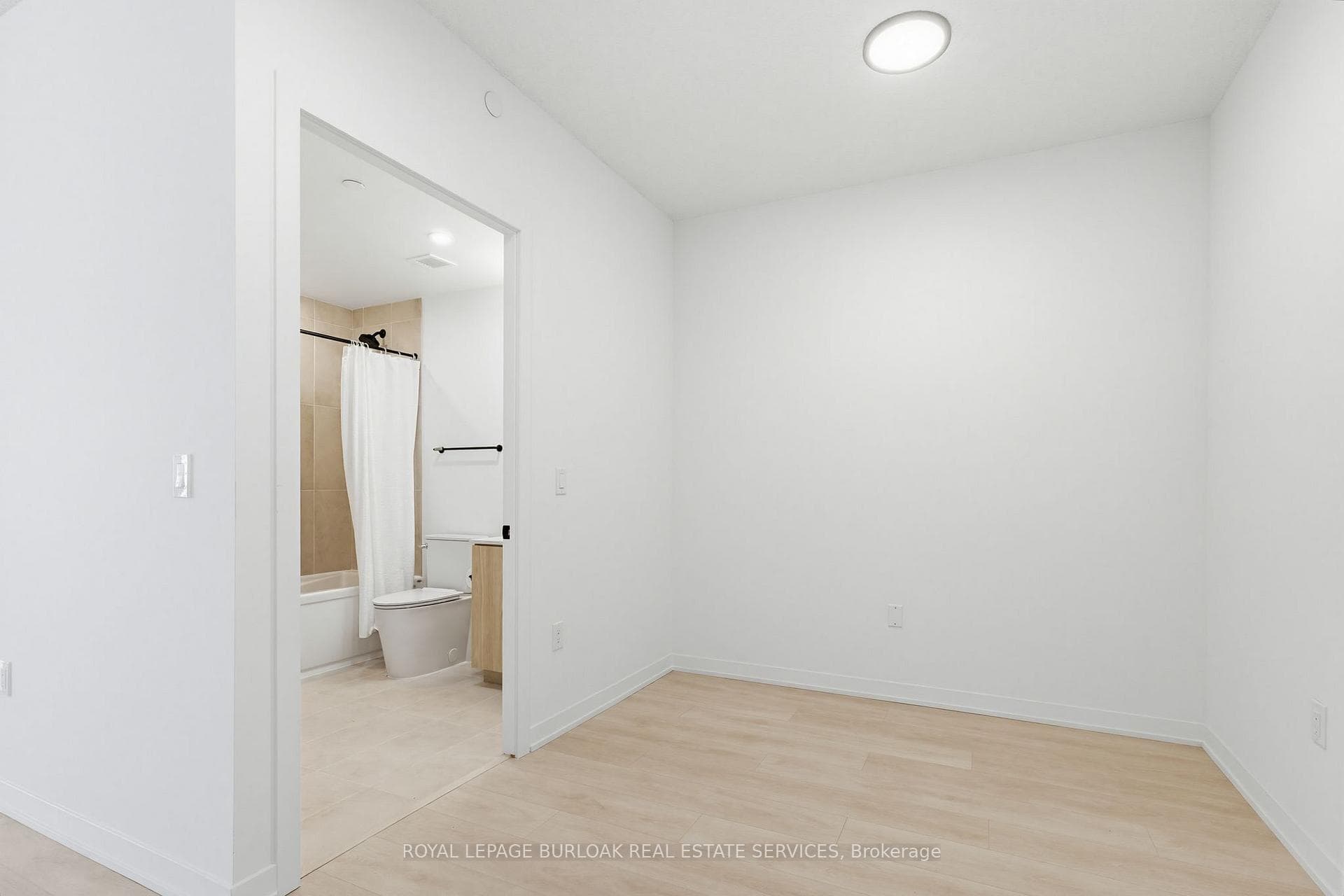 4878 Powers Common Unit D1405 - Condo photo 9 of 28 in Burlington, Ontario