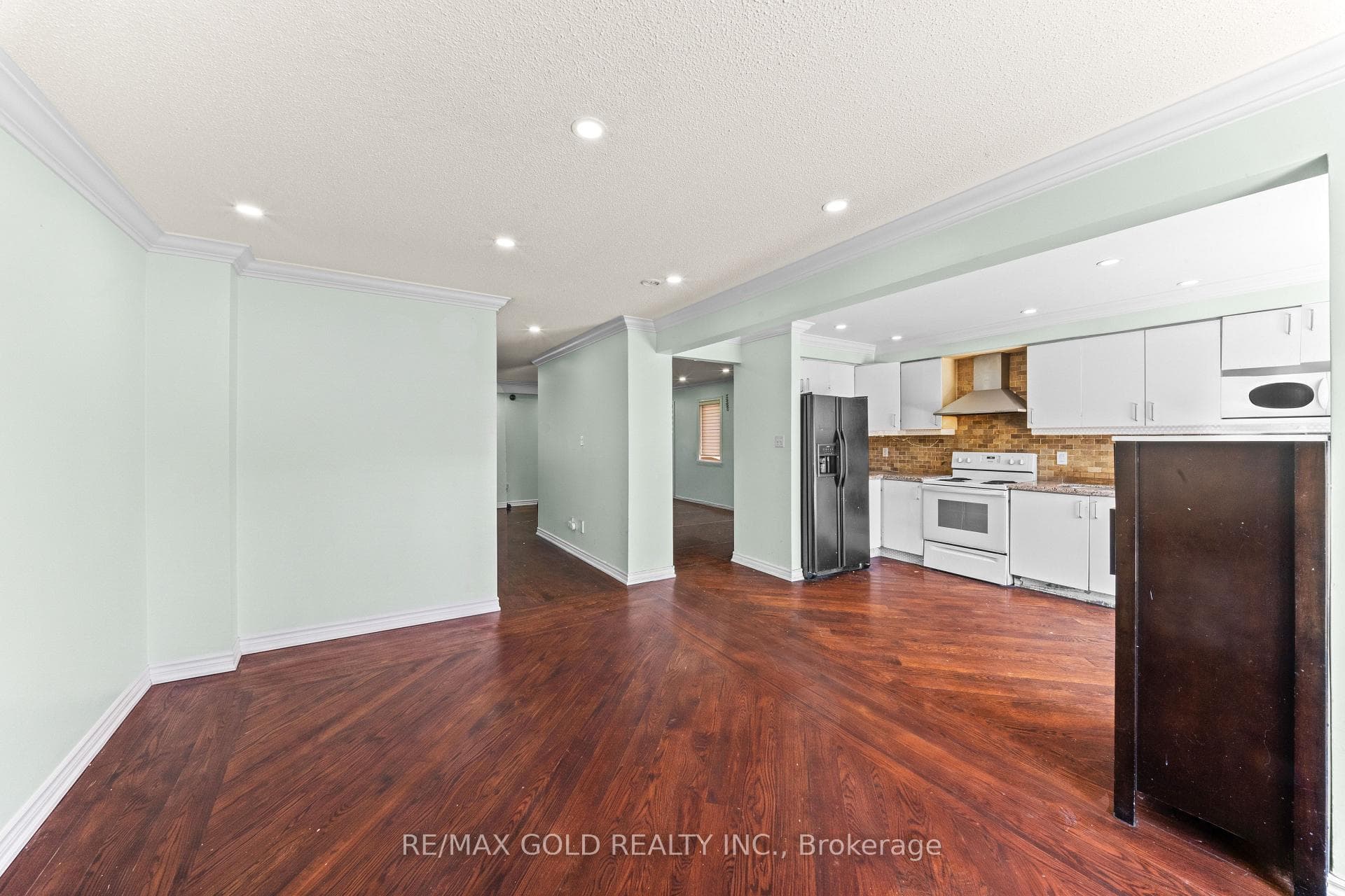 31 Ravenscliffe Court - Detached photo 14 of 32 in Brampton, Ontario