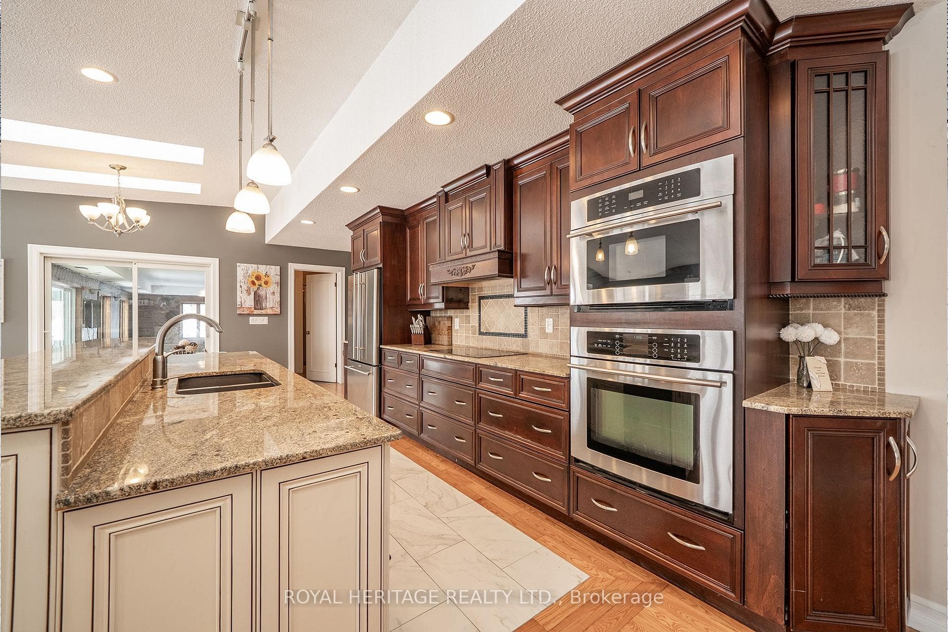 37 Forest Hill Drive - Detached photo 12 of 49 in Hamilton Township, Ontario
