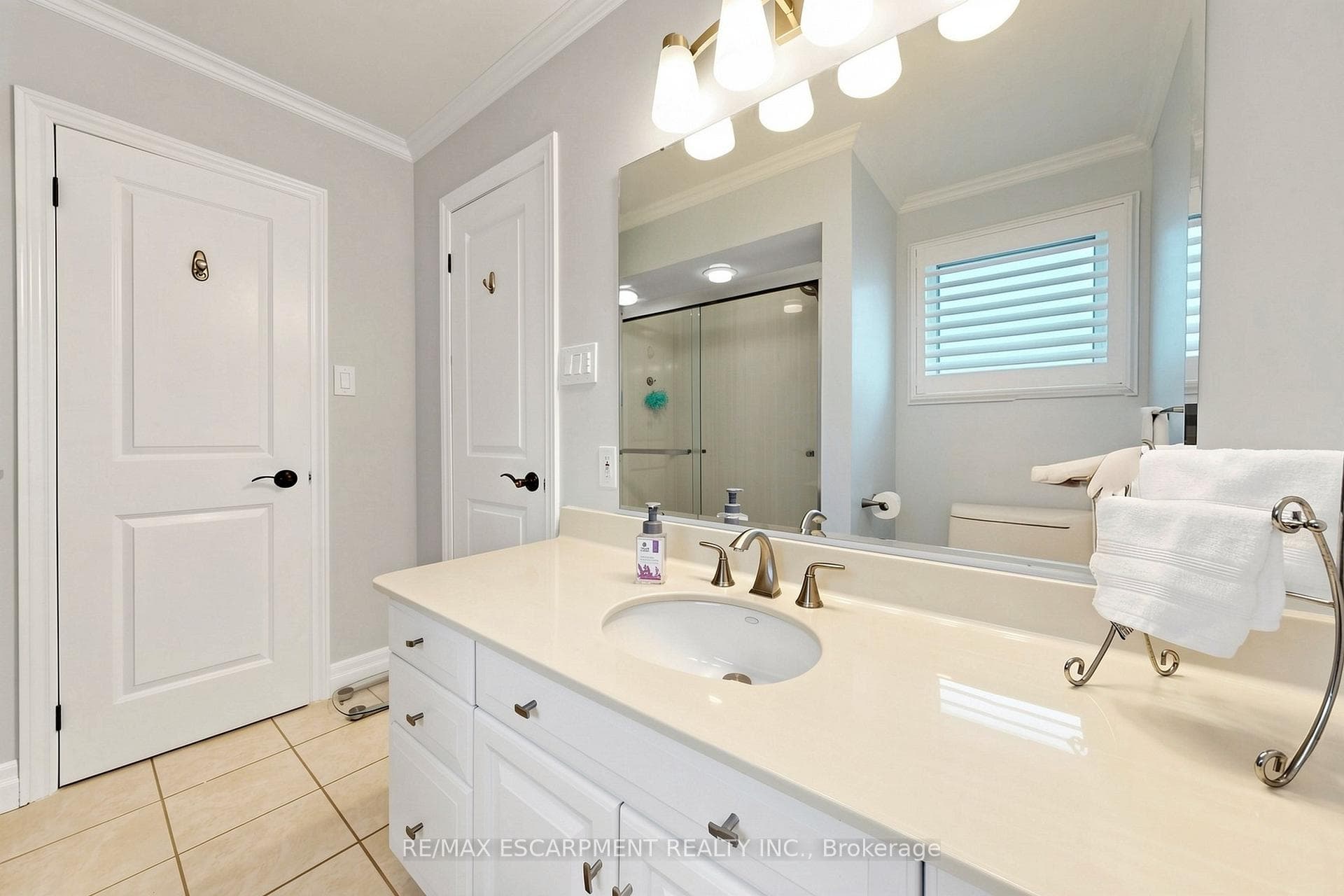 1365 Ester Drive - Detached photo 20 of 48 in Burlington, Ontario