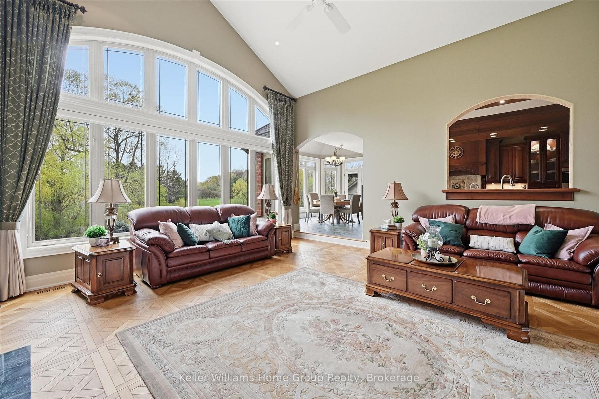 6423 Chelsea Road - Detached photo 8 of 49 in Burlington, Ontario