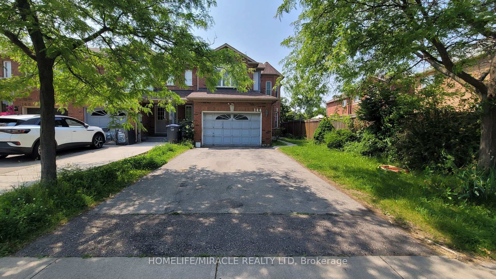 144 Sandyshores Drive - home for sale in Brampton, Ontario