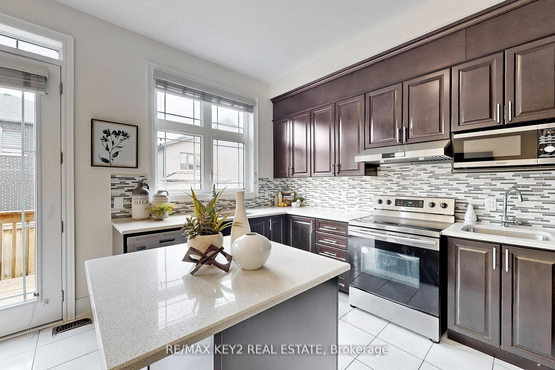 10 Lyle Way - Detached photo 17 of 49 in Brampton, Ontario