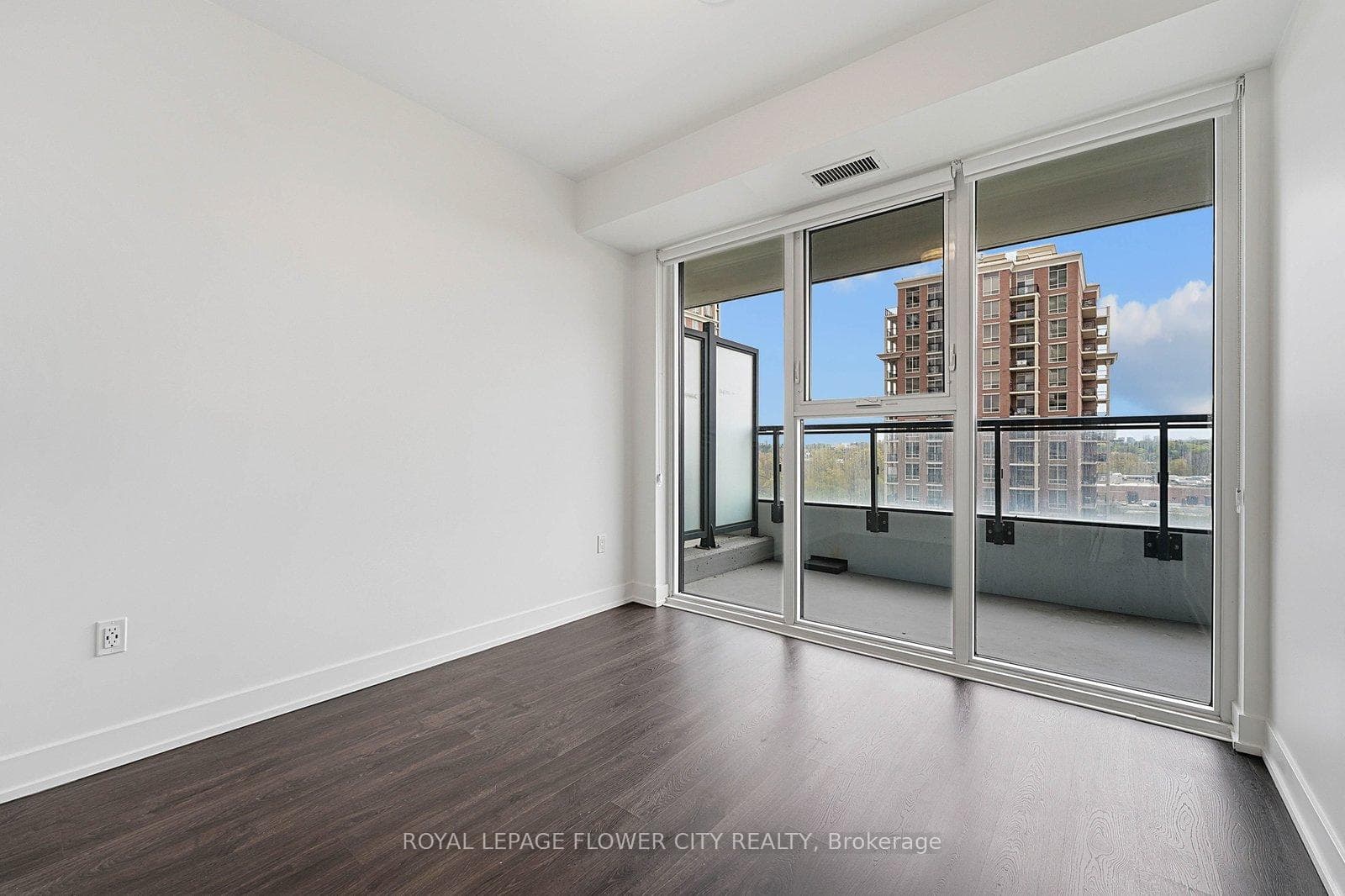 20 Inn On The Park Drive Unit 938 - Condo photo 16 of 36 in Don Mills / Parkwoods / Victoria Village, Ontario